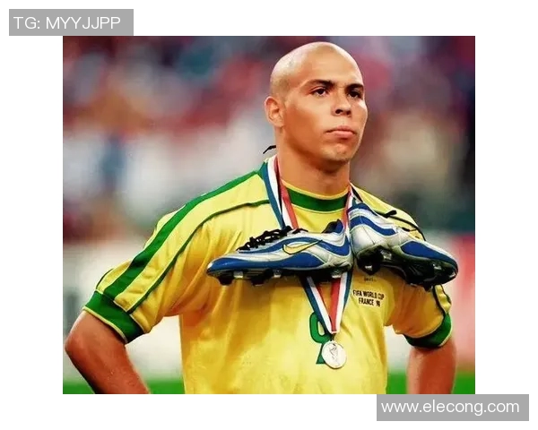 全球顶尖足球明星盘点他们的传奇成就与影响力 全球顶尖足球明星盘点他们的传奇成就与影响力