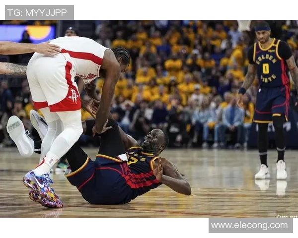 勇士与火箭激战四月二十九季后赛精彩对决回顾与分析